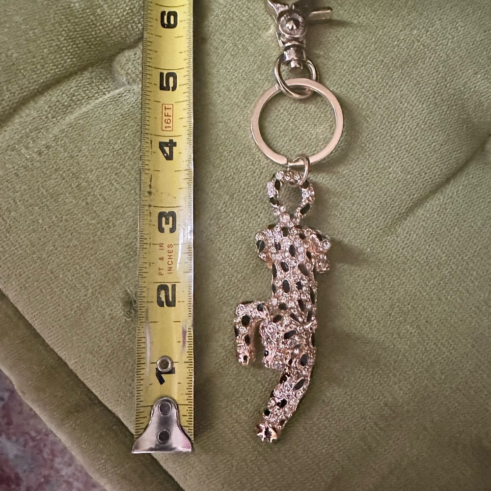 Gold Lizard Key & Card Holder Accessory